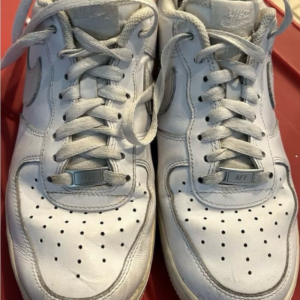 Nike AF 1 women’s size 9